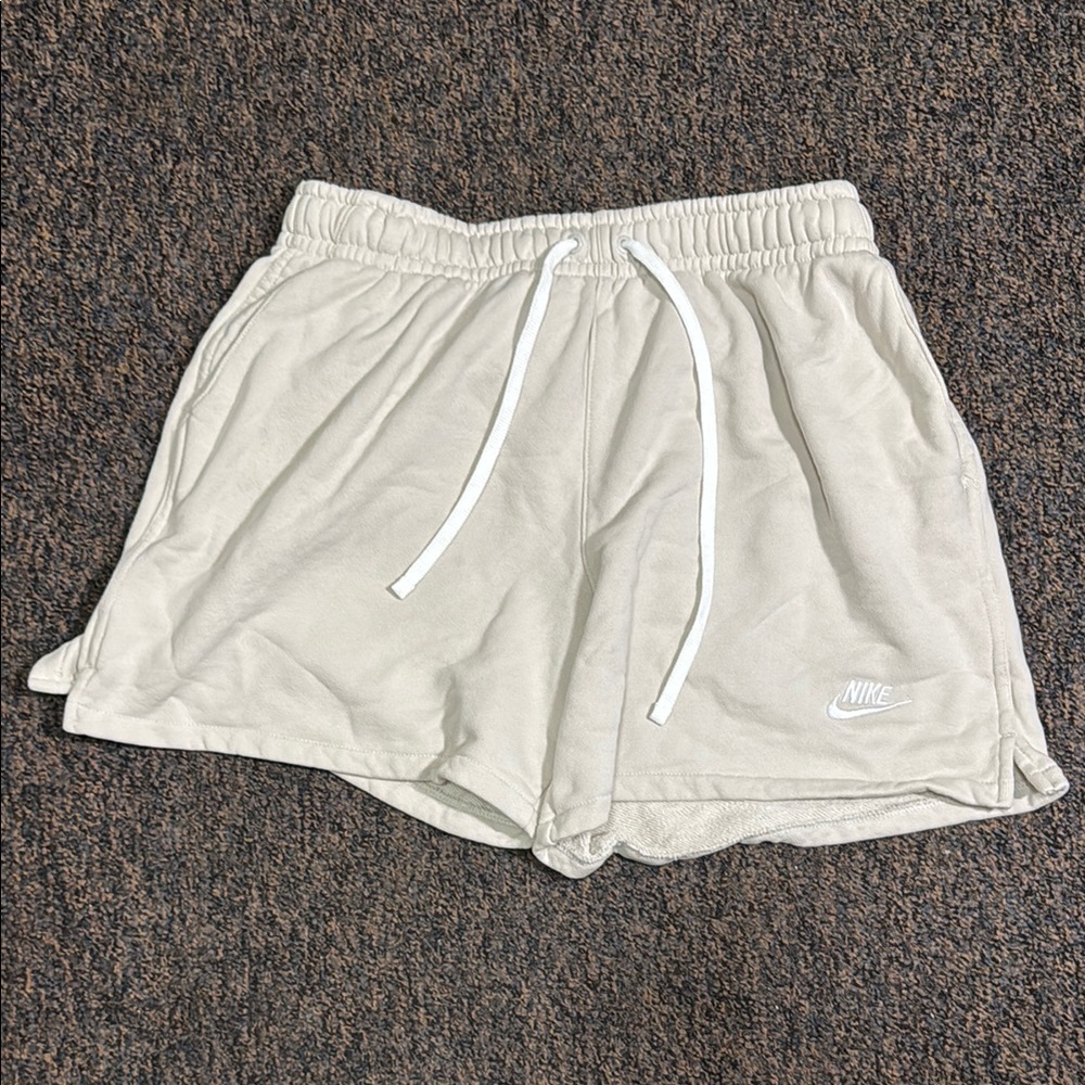 Nike Men's  Cream Shorts